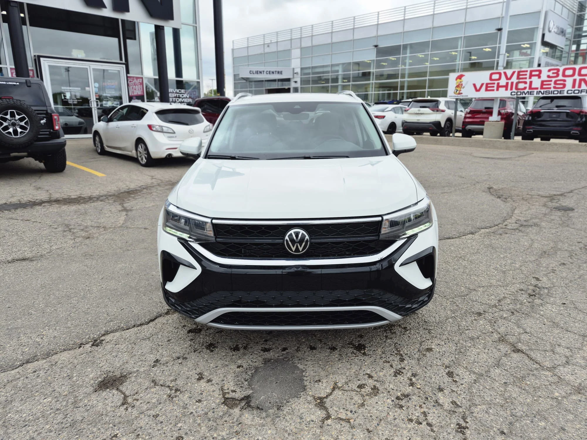 Certified Used 2024 White Volkswagen Comfortline*Adaptive Cruise | Remote Start | Htd Leather | Pano Roof | Htd Wheel | Lane Keep Assist image 4