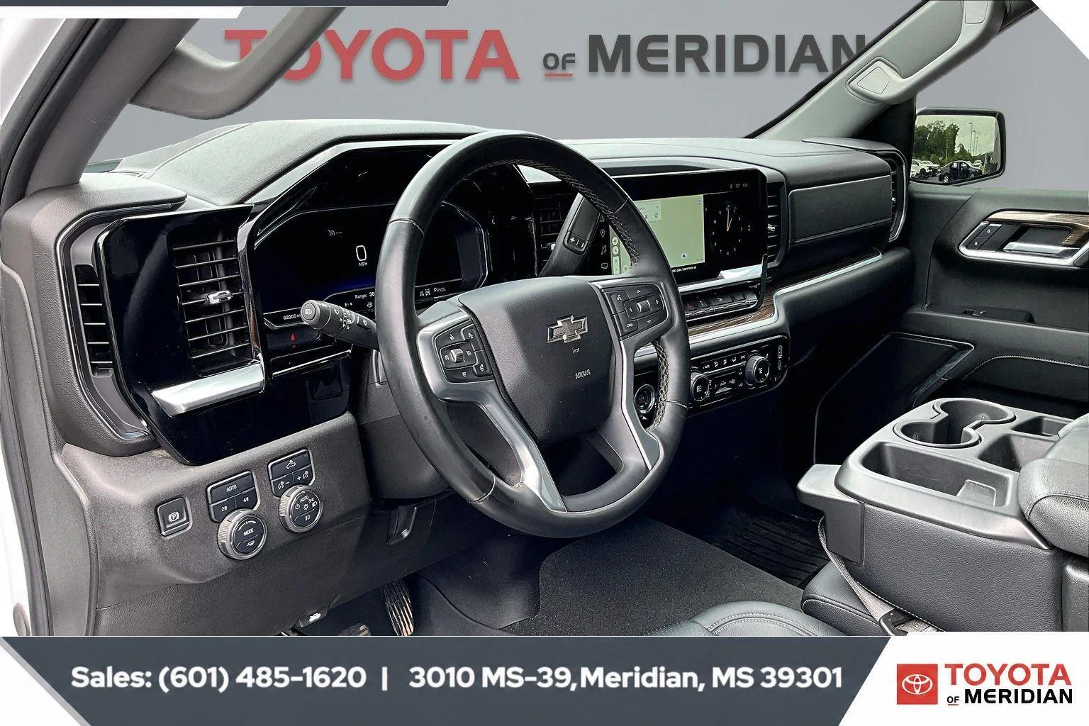Used 2024 Summit White Chevrolet RST image 12