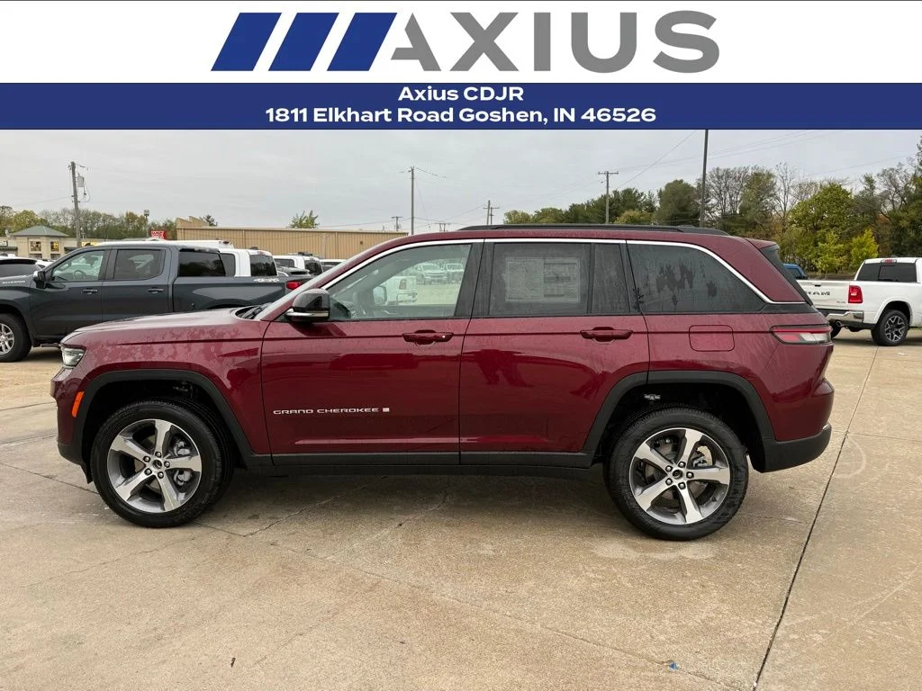New 2025 Velvet Red Pearl-Coat Exterior Paint Jeep Limited image 4
