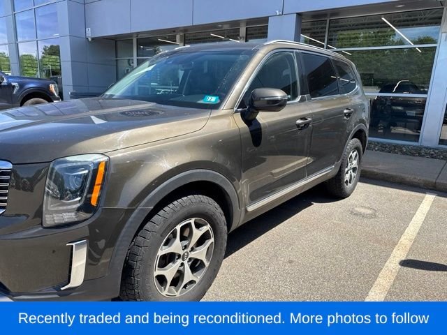 Used 2020 Green Kia EX image 2