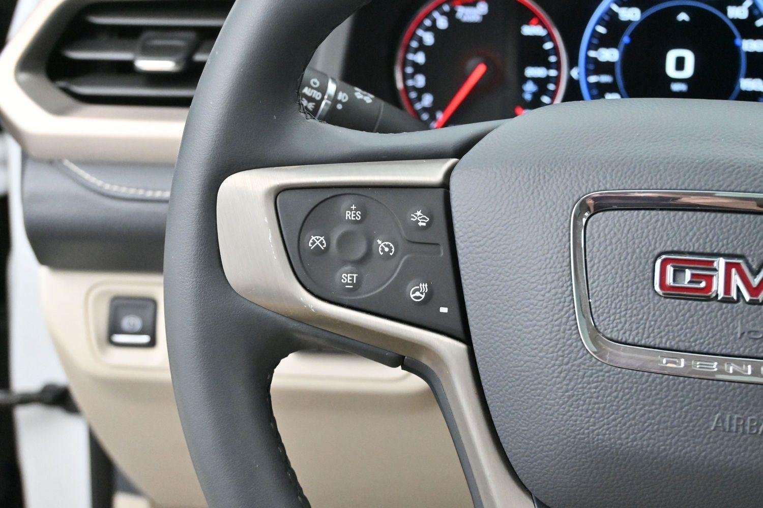 Used 2023 White Frost Tricoat GMC Denali image 18