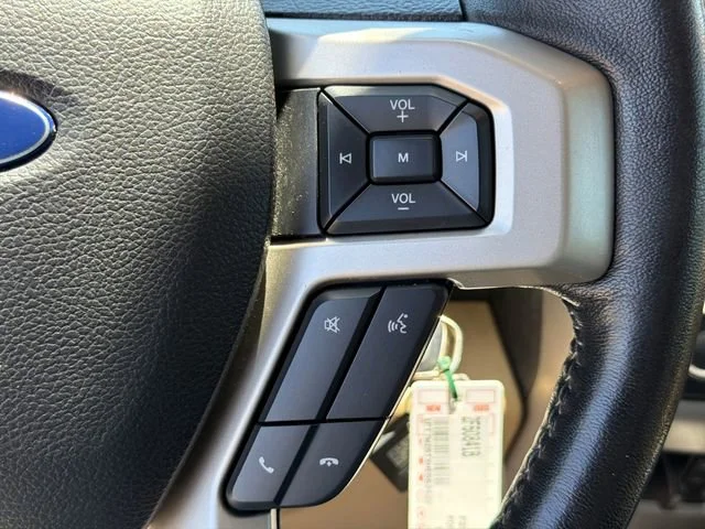 Used 2017  Ford Lariat image 25