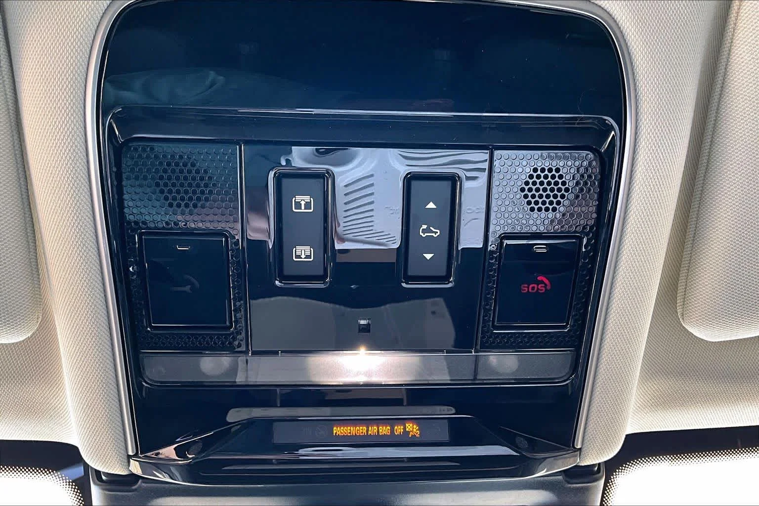 New 2026  Land Rover SE image 19