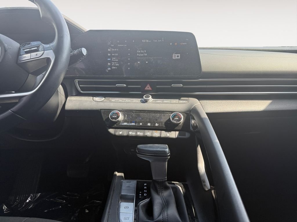 Used 2023 Blue Hyundai SEL image 11