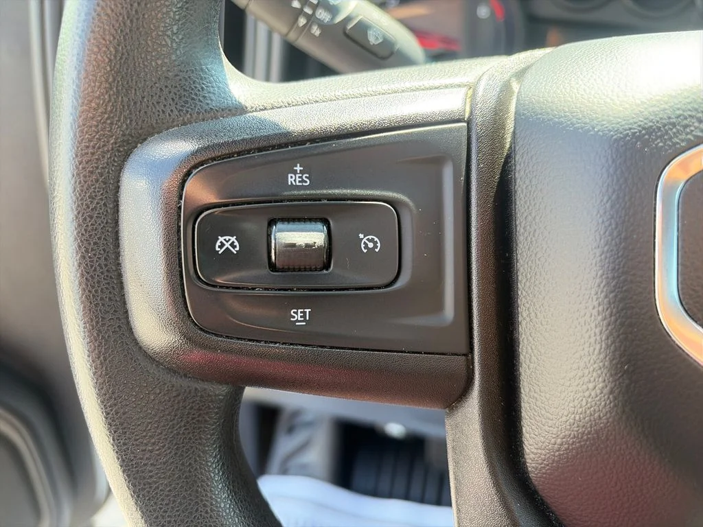 Used 2021 Summit White GMC Base image 30