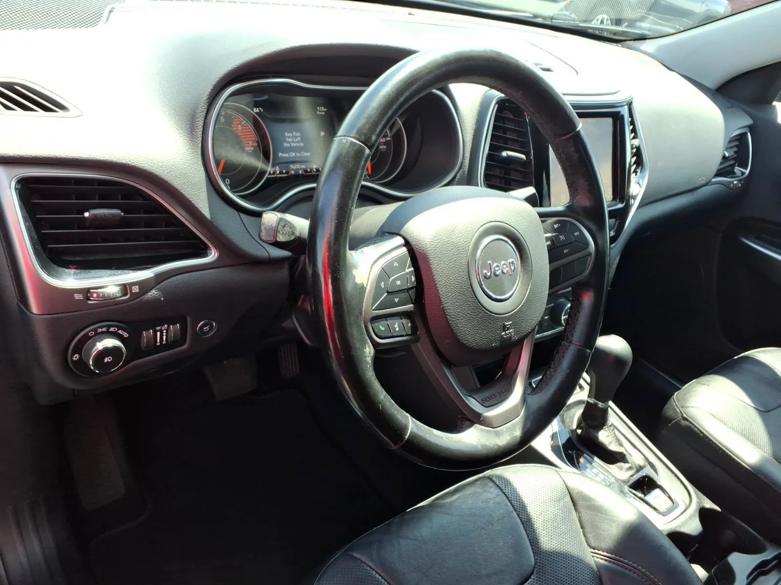 Used 2020 Diamond Black Crystal Pearlcoat Jeep Limited image 8