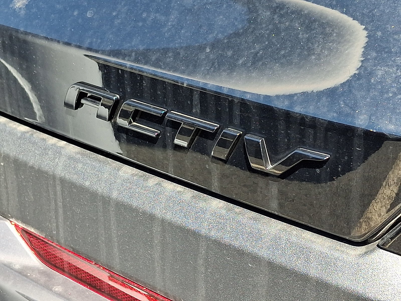 New 2027 Mosaic Black Metallic Chevrolet ACTIV image 5