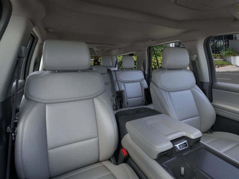 New 2026 Star White Metallic Tri-Coat Ford Active image 11