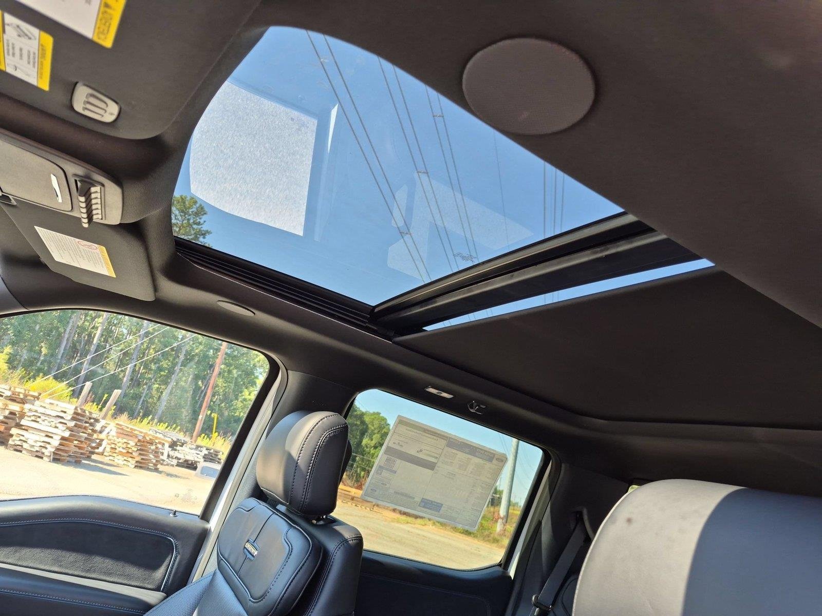 New 2027 Star White Metallic Tri-Coat Ford F-250® Platinum® image 29