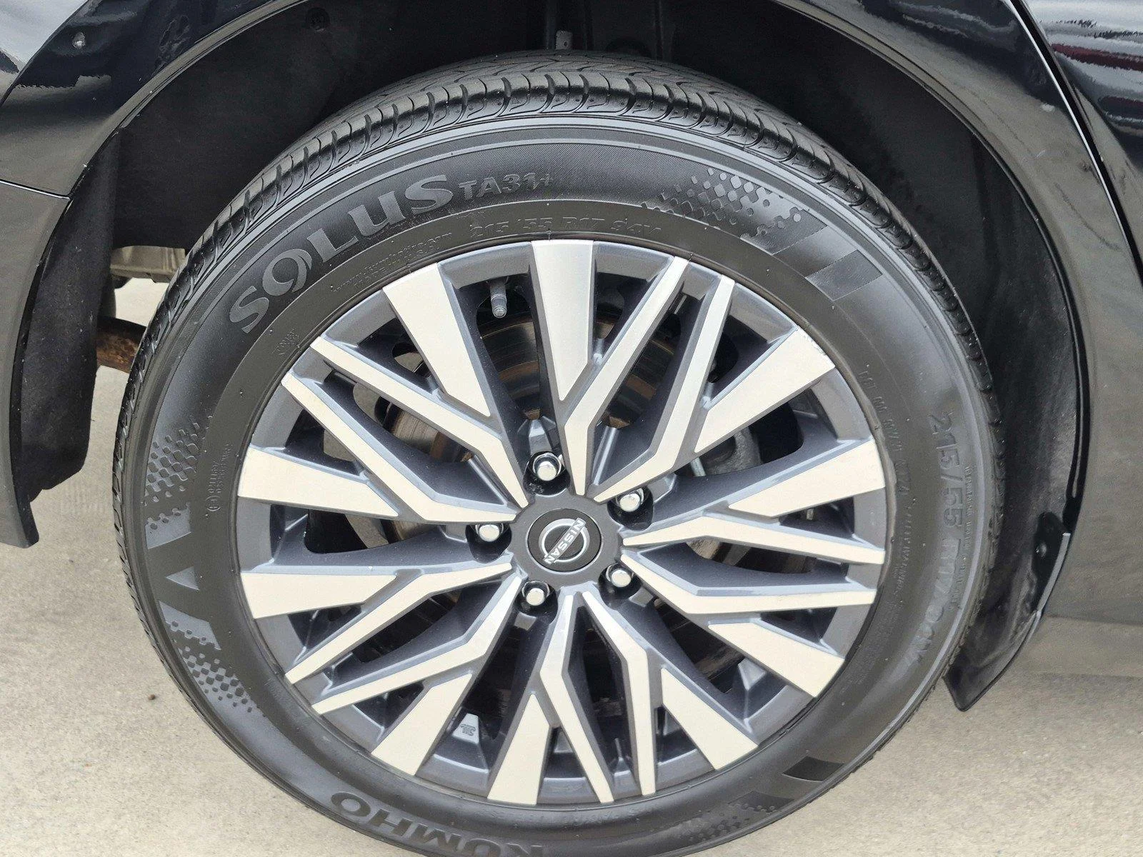 Used 2025 Super Black Nissan SV image 13