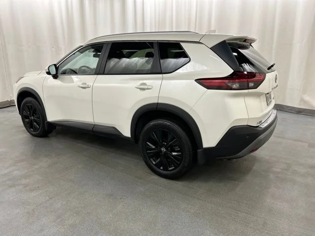 Used 2023 White Nissan SV image 3