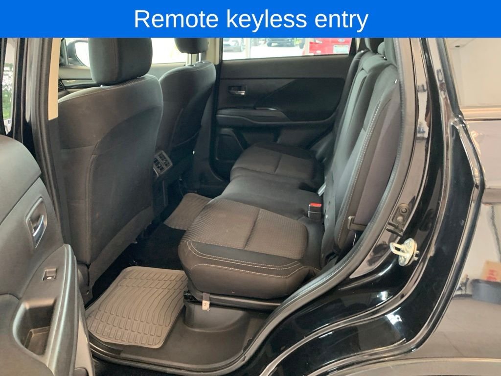 Used 2019  Mitsubishi ES image 7