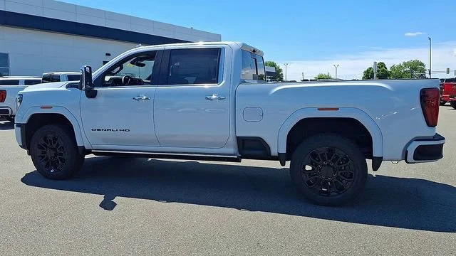 New 2026 Glacier White Tricoat GMC Denali Ultimate image 7