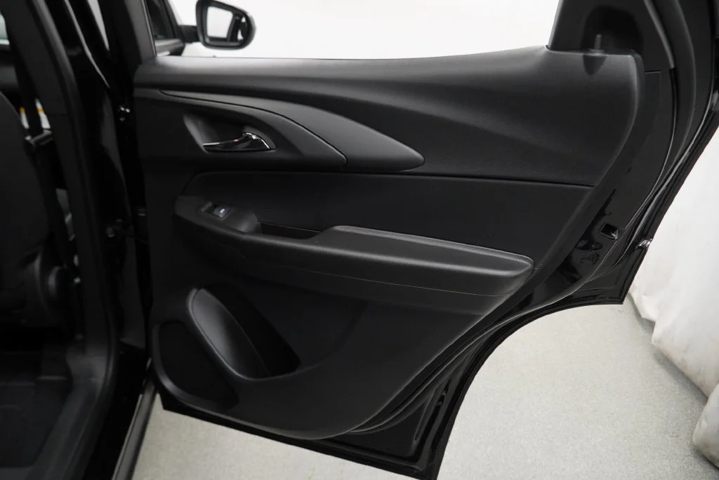 New 2026 Mosaic Black Metallic Chevrolet LT image 31