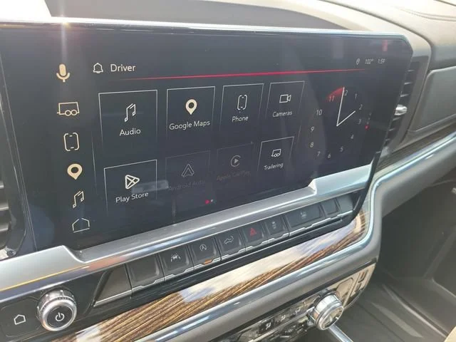 Used 2025 Onyx Black GMC Elevation image 20