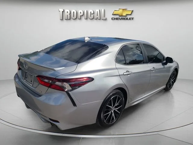 Used 2023  Toyota SE image 5
