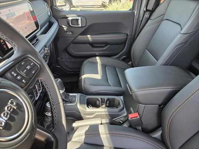 New 2026 Granite Crystal Metallic Clear-Coat Exterior Paint Jeep Texas Trail image 19