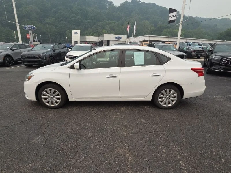 Used 2016  Nissan SR image 4