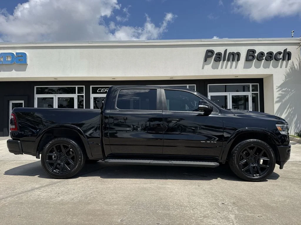 Used 2022 Diamond Black Ram Laramie image 23