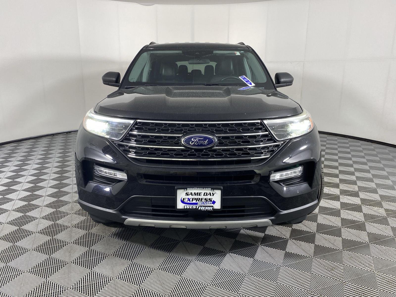 Used 2024 Agate Black Ford XLT image 2