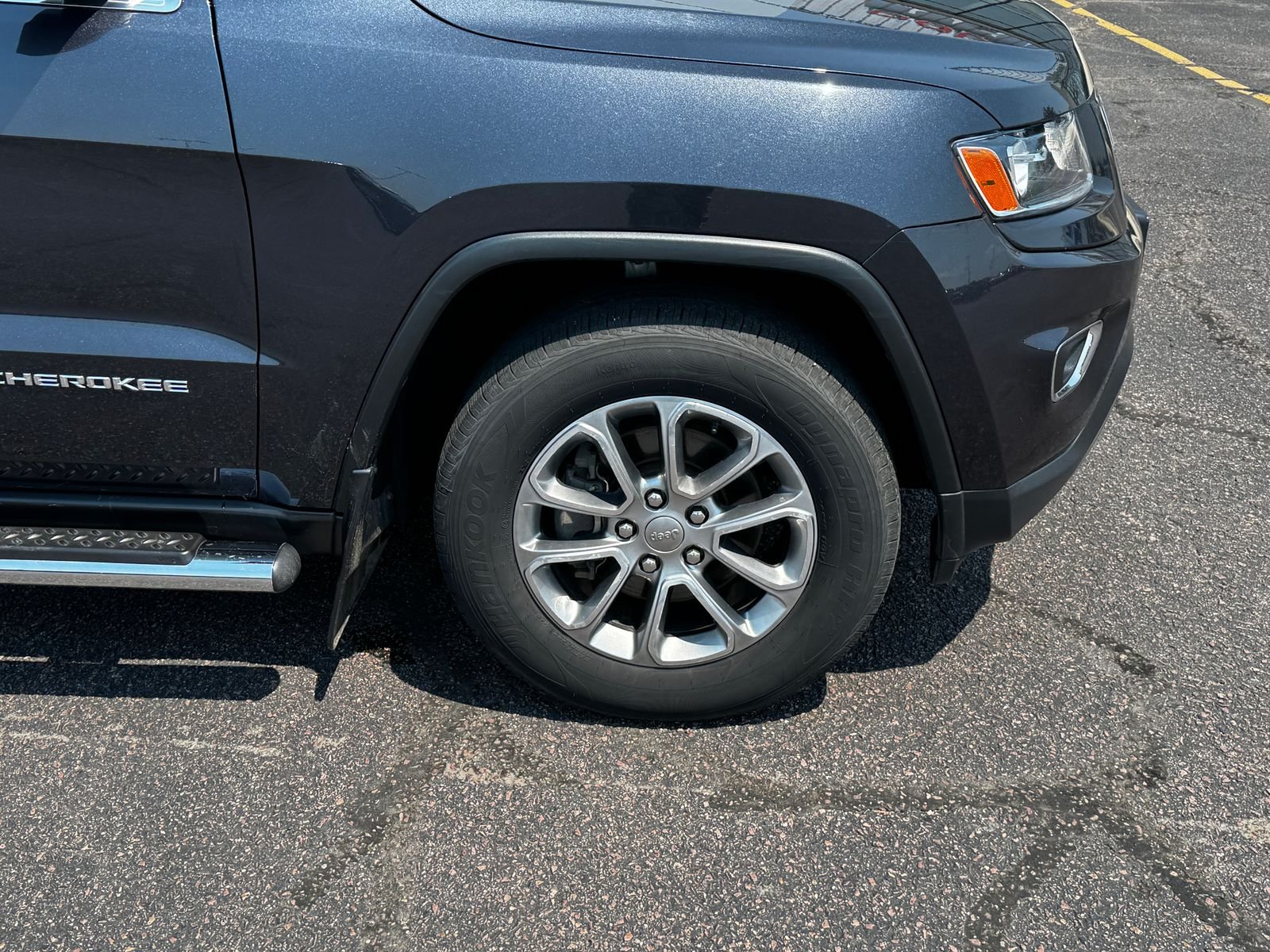 Used 2016 Steel Metallic JEEP Limited image 2