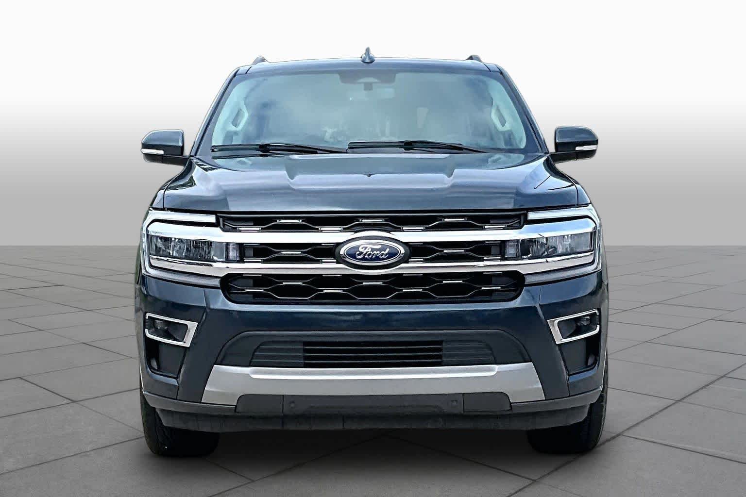 Used 2024 Stone Blue Metallic Ford Limited image 4