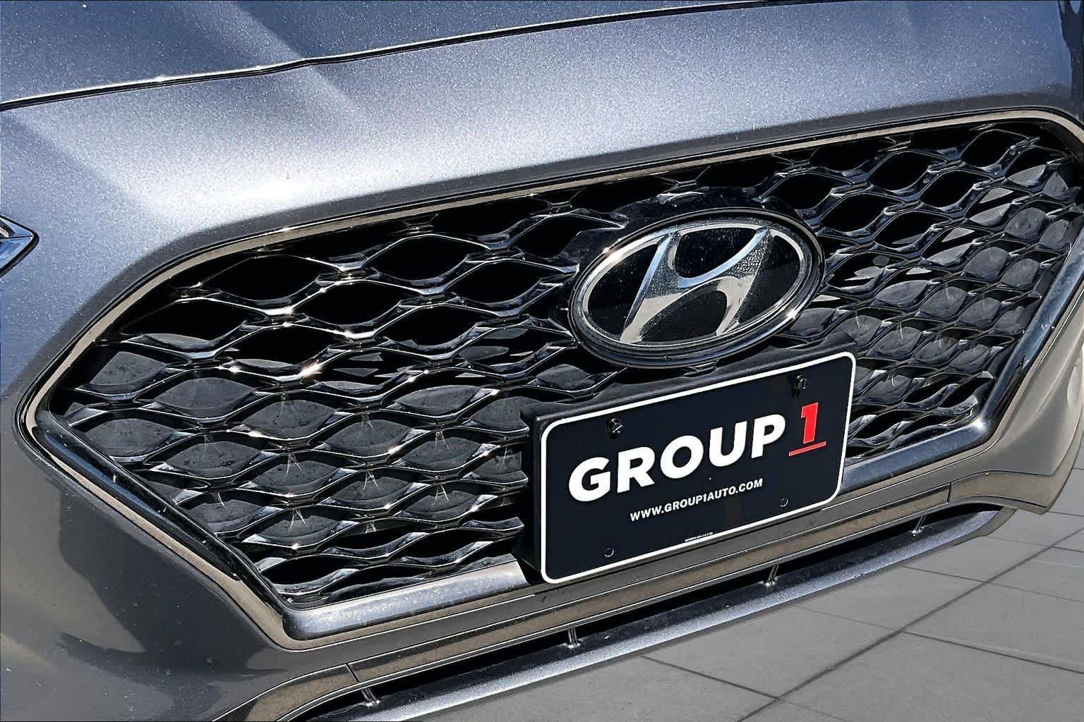 Used 2018 Machine Gray Hyundai Sport image 27