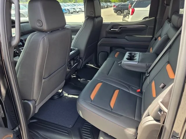 2026 GMC Sierra 1500 AT4 - Photo 7