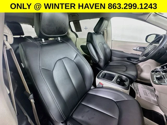 Used 2024 Silver Chrysler Touring L image 27