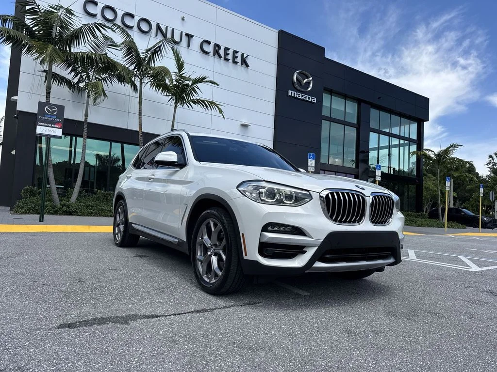 Used 2021 Alpine White BMW sDrive30i image 30