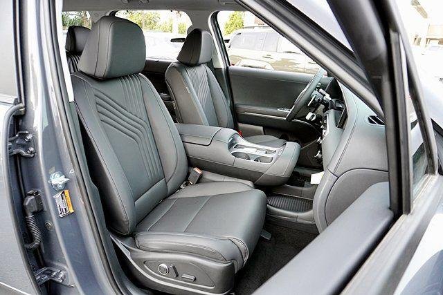 New 2026 Gray Hyundai SEL Premium AWD image 15