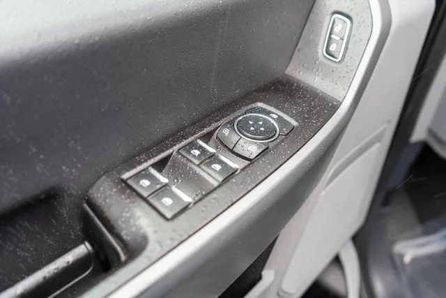 Used 2023 Black Ford XLT image 16