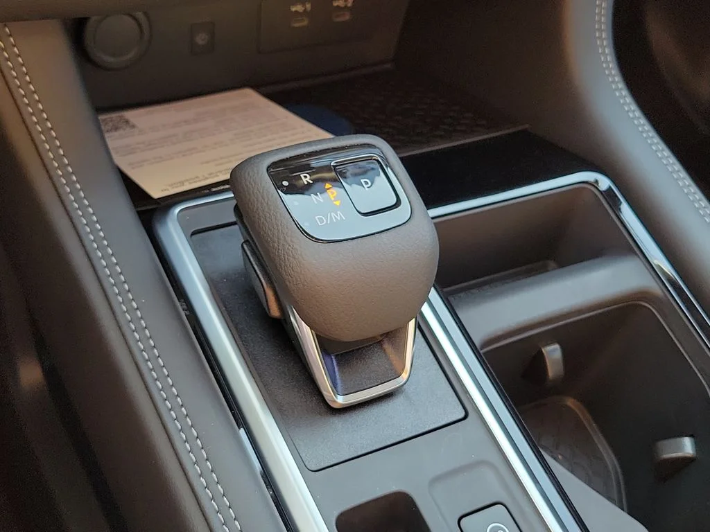 New 2026 White Nissan Platinum image 33