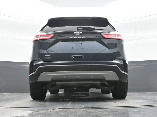 Used 2022 Blue Ford SEL image 18