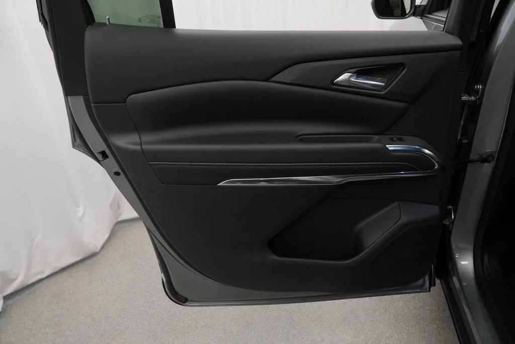2027 Chevrolet Traverse LT - Photo 24