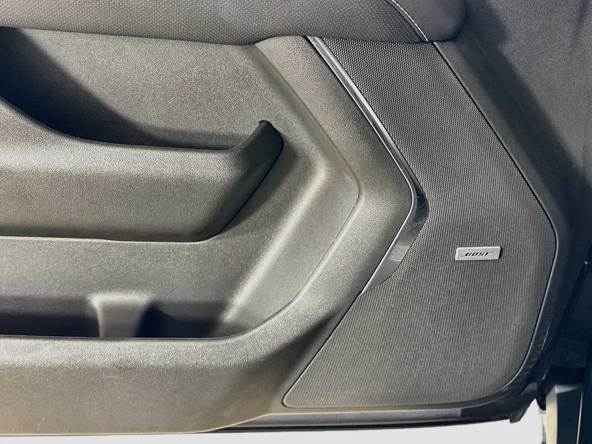 Used 2025 Black Chevrolet Premier image 21