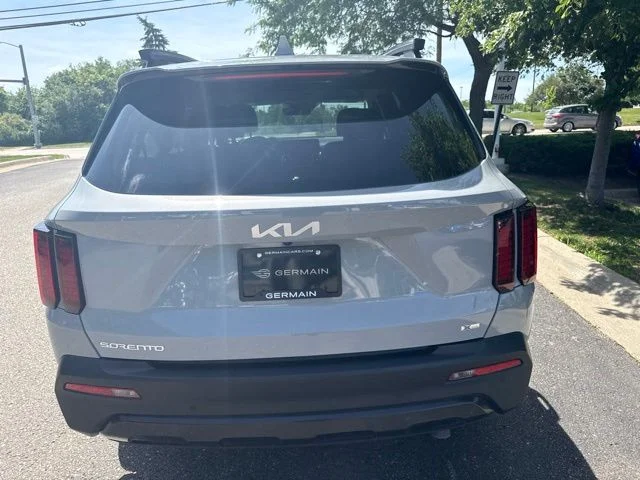 Used 2023 Gray Kia X-Line EX image 9