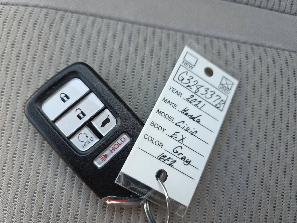 Used 2015 Blue Hyundai SE image 20