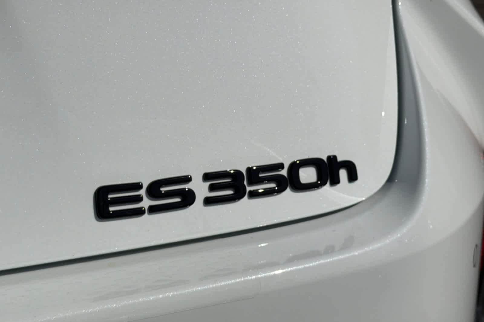 New 2026 Ultra White Lexus ES 350h PREMIUM+ image 31