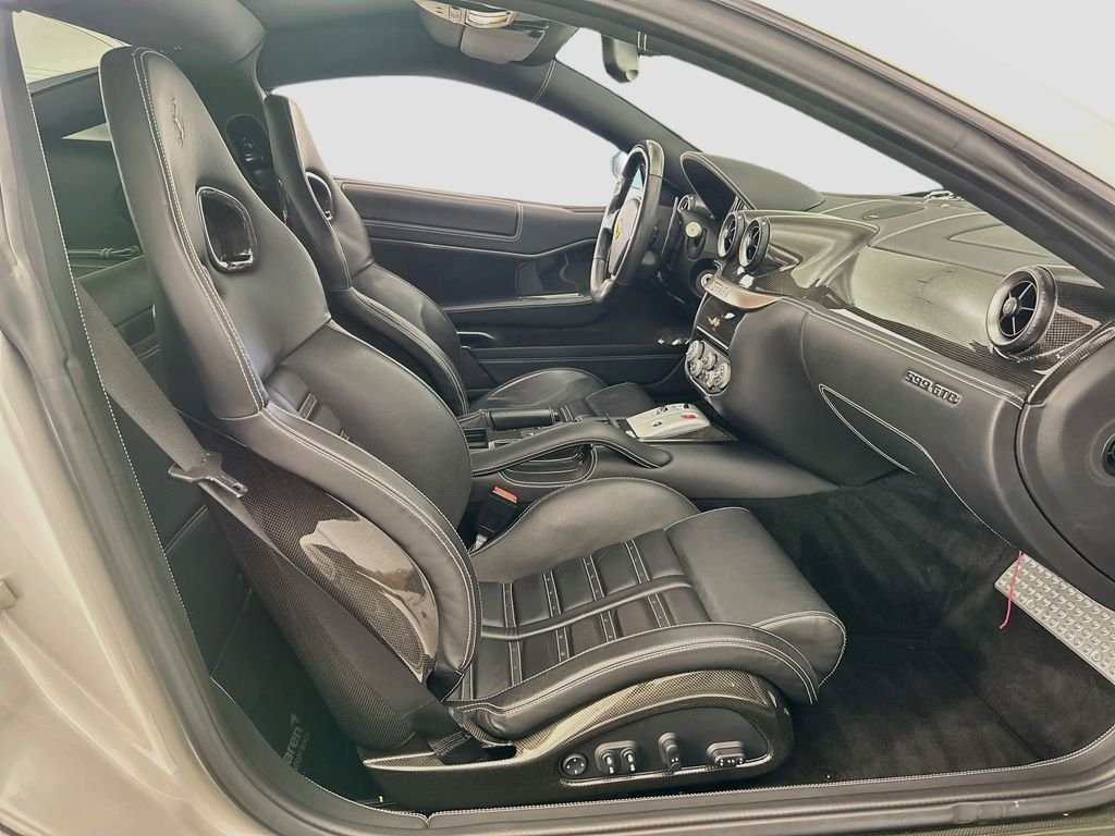 Used 2009  Ferrari  image 17