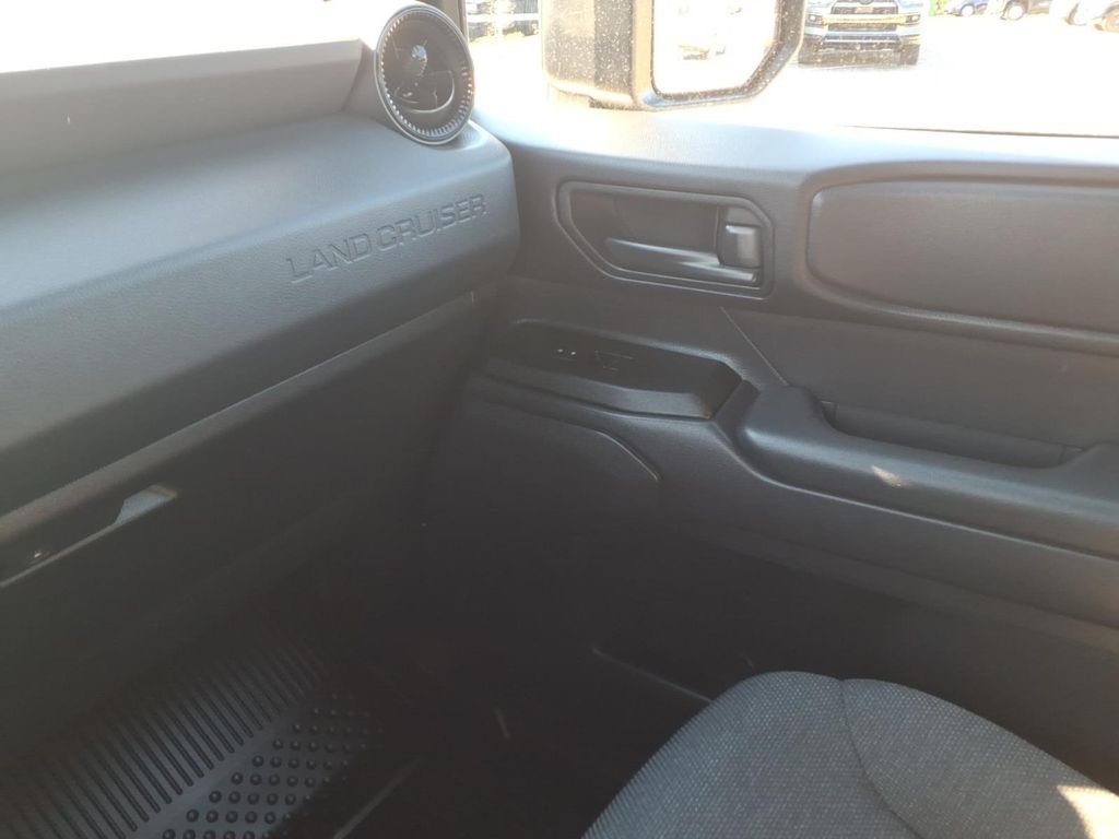 Used 2025 Meteor Shower Toyota 1958 image 23