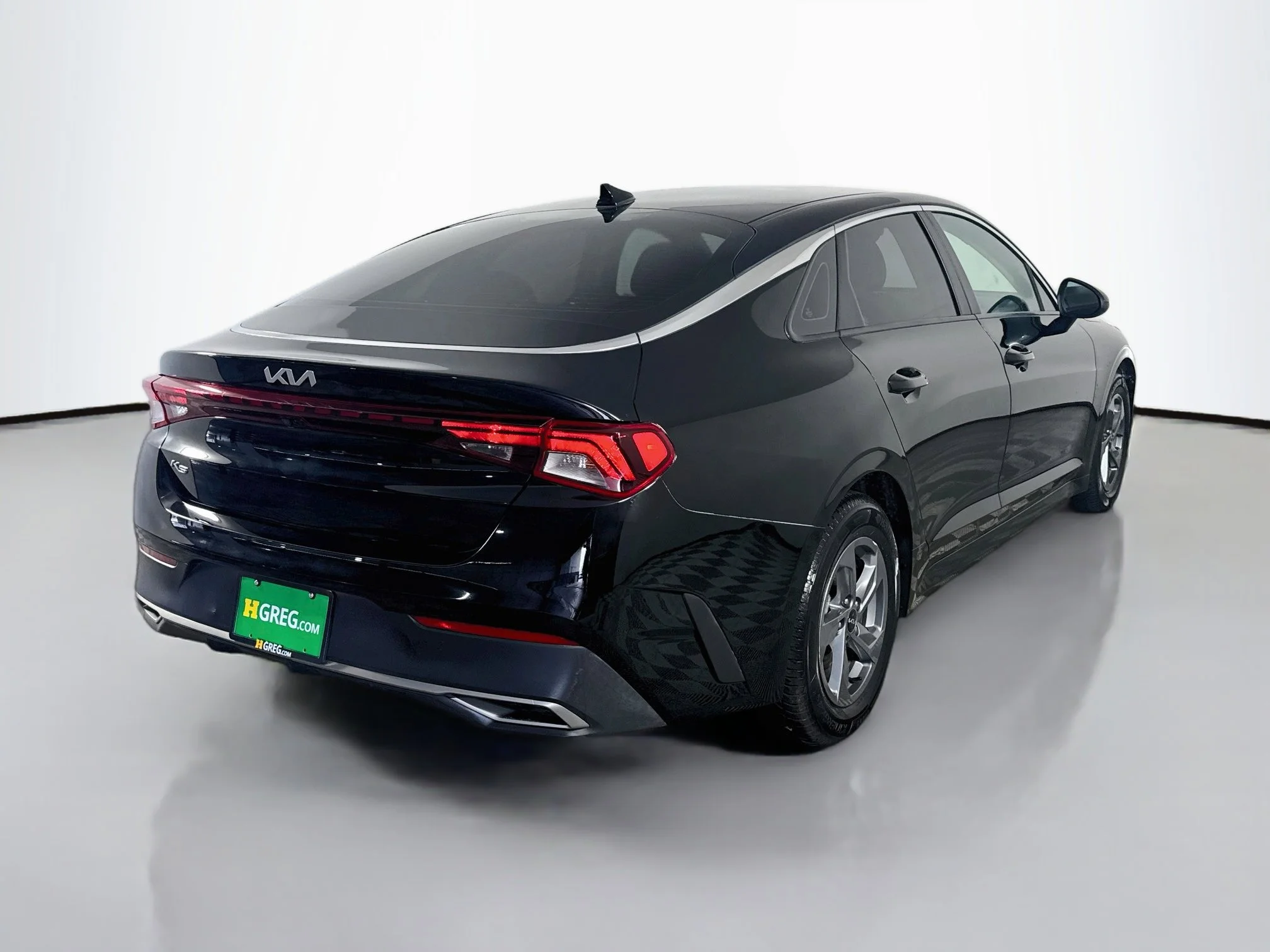 Used 2022 Ebony Black Kia LX image 7