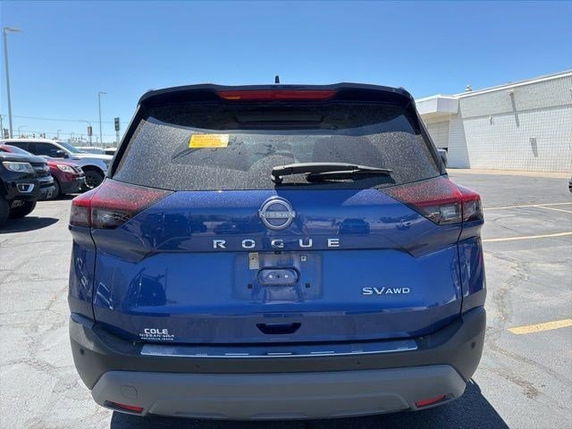 Used 2023 Caspian Blue Metallic Nissan SV image 5