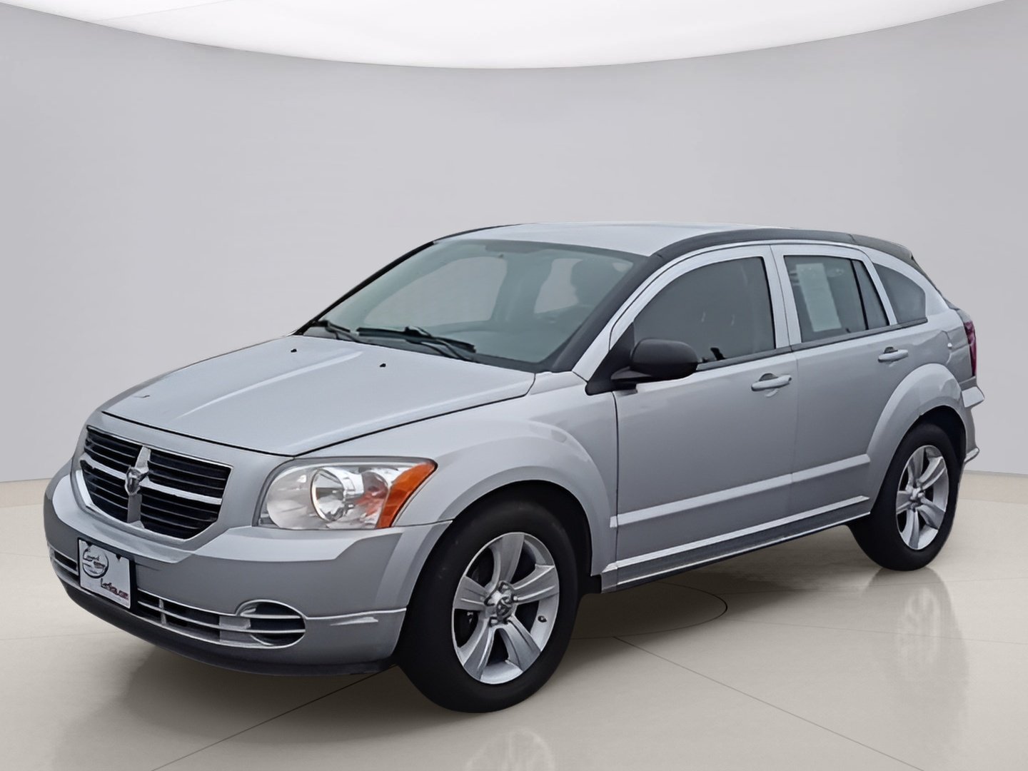 Used 2010 Silver Dodge SXT image 1