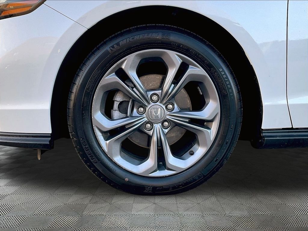 Used 2024 Platinum White Honda EX image 7
