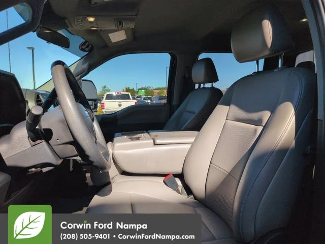 Used 2022 Black Metallic Ford  image 23