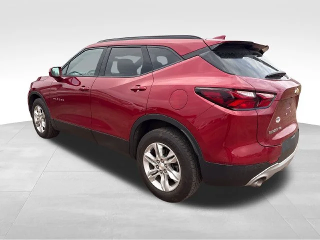 Used 2020 CAJUN RED TINTCOAT Chevrolet LT image 3