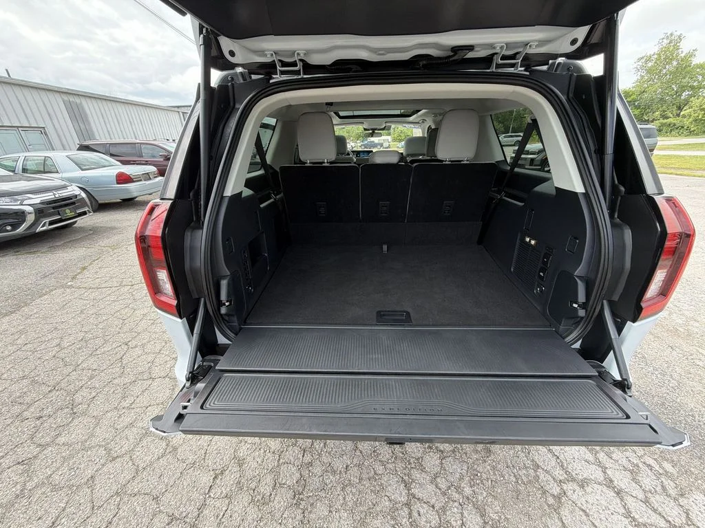 Used 2025 Silver Ford Active image 25