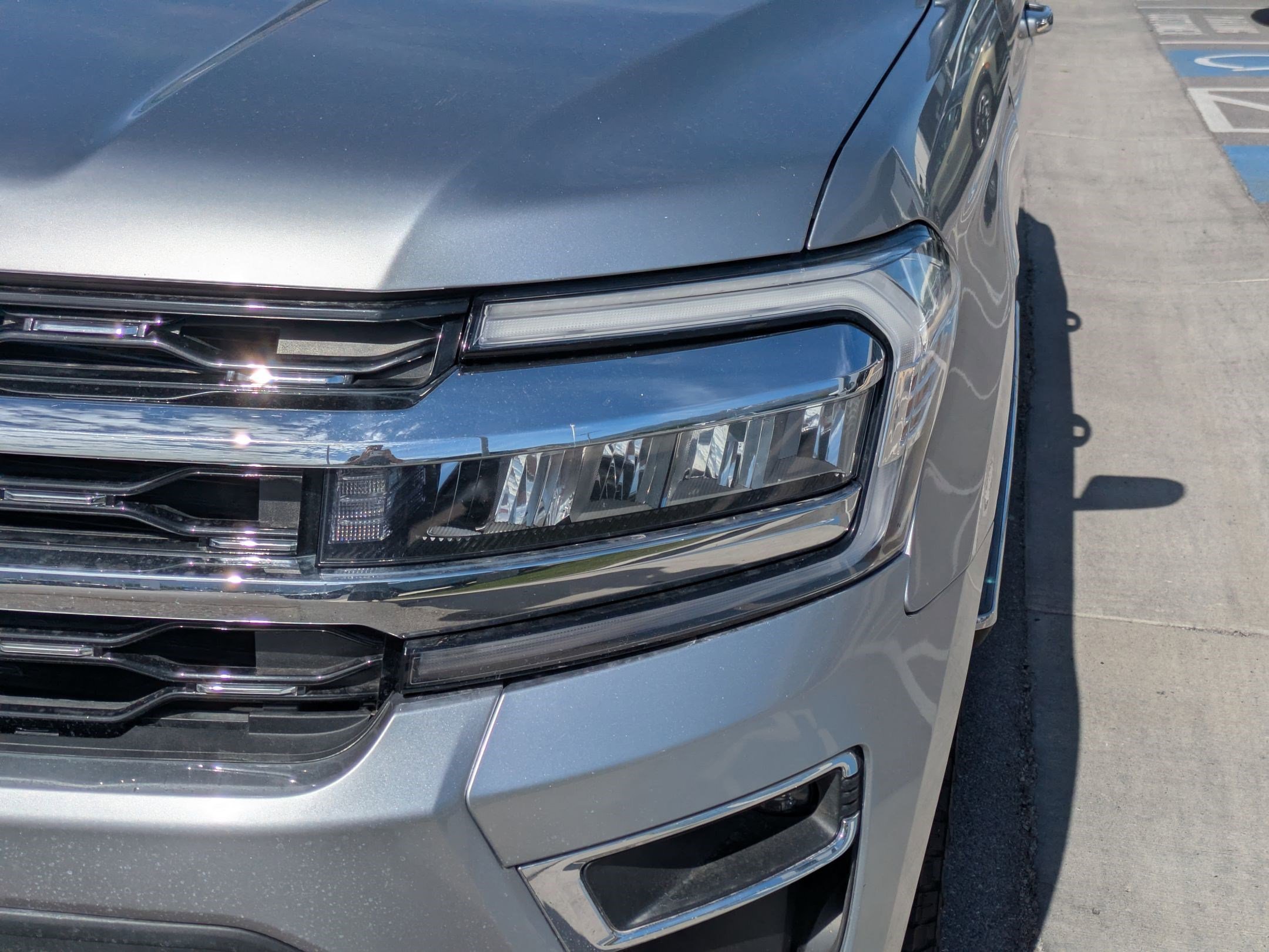 Used 2023 Silver Metallic Ford Limited image 11