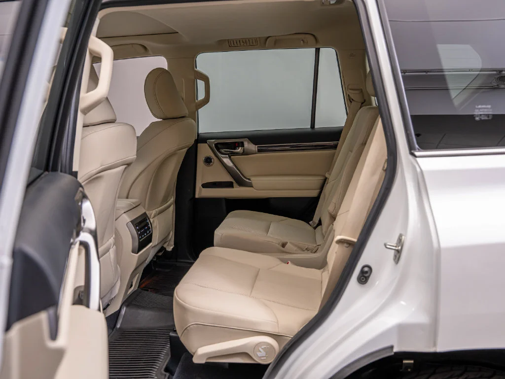 Certified Used 2023 Eminent White Pearl Lexus 460 image 43